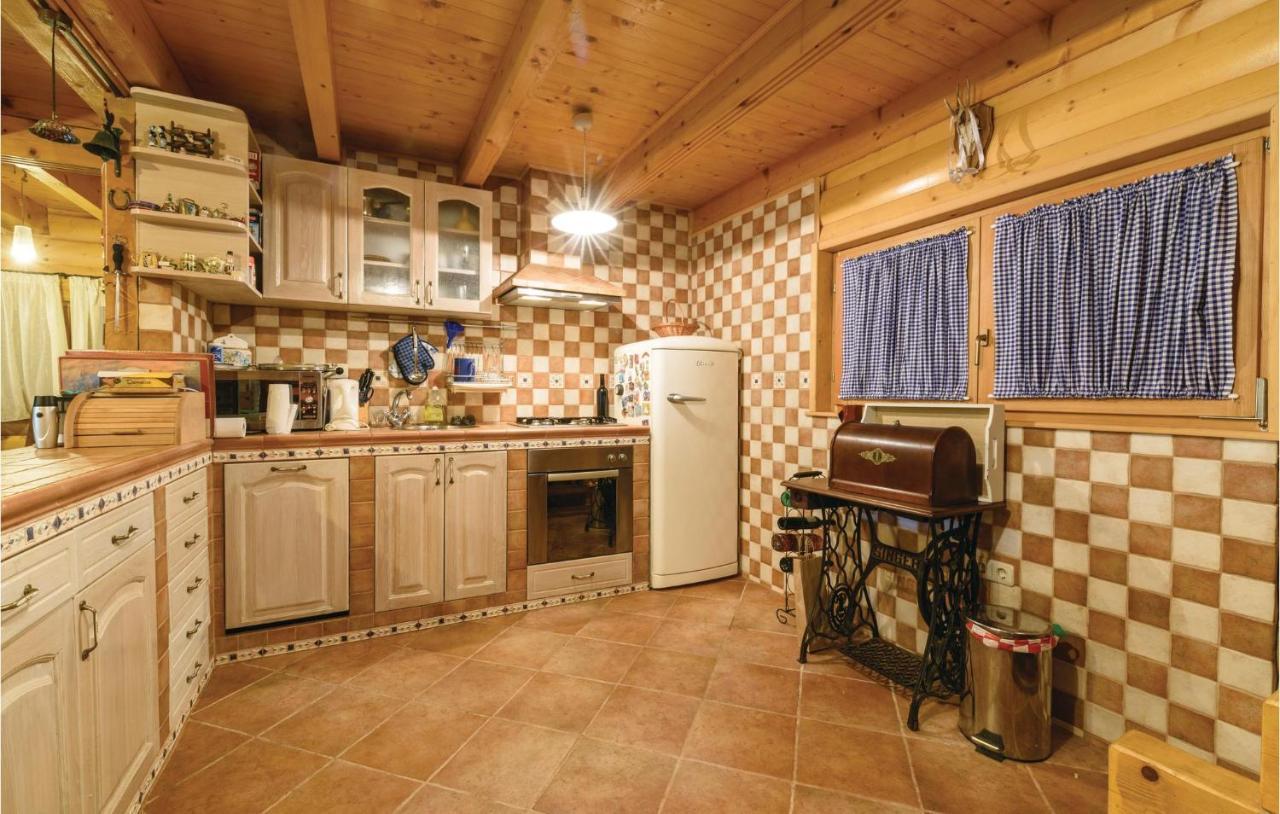 Stunning Home In Krasic With Sauna Eksteriør bilde