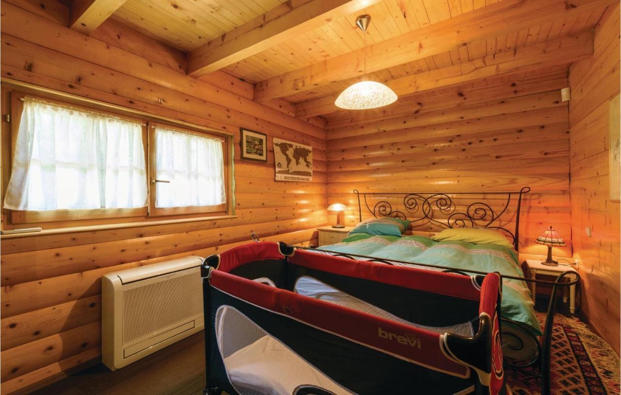 Stunning Home In Krasic With Sauna Eksteriør bilde